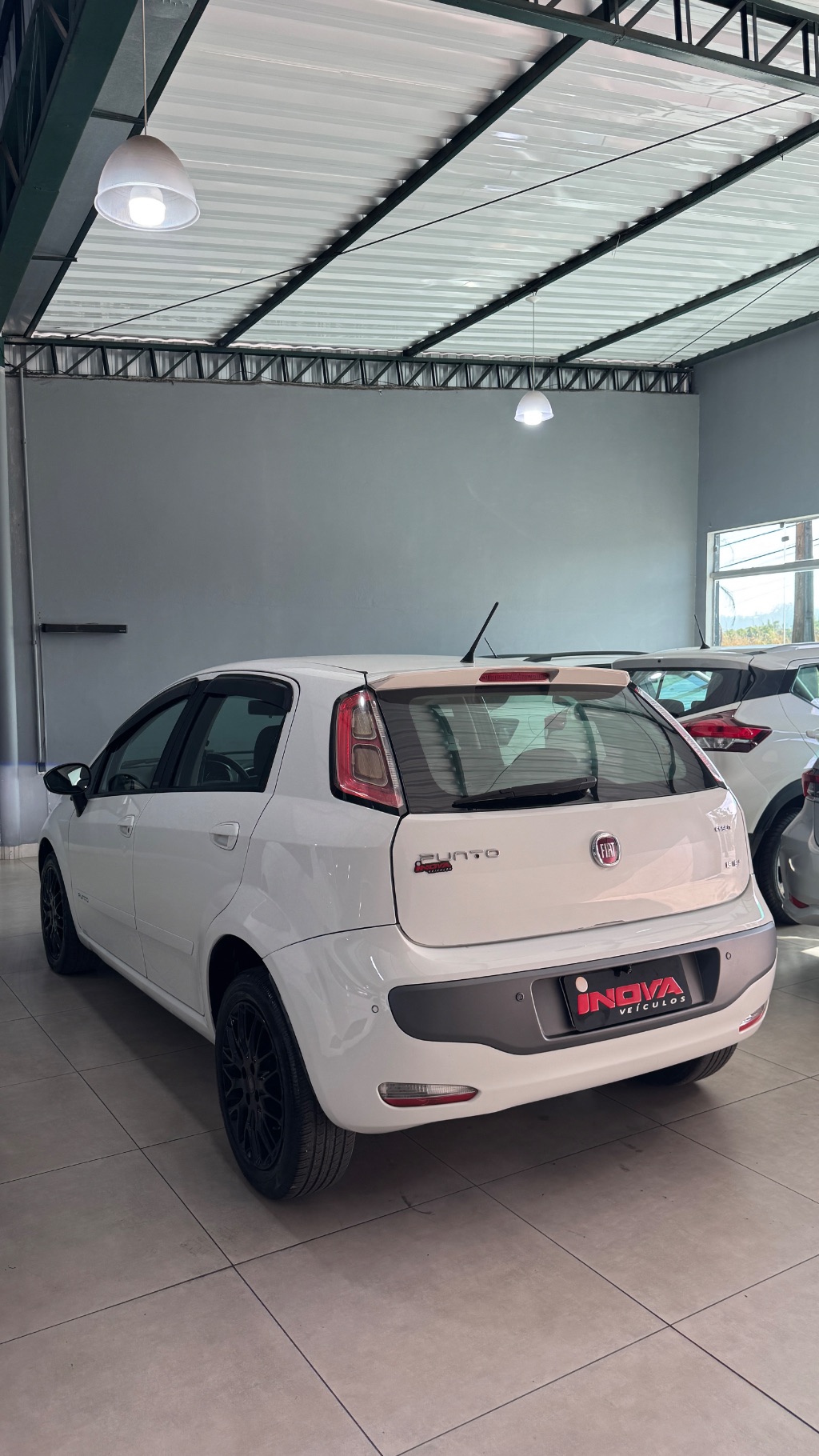 Punto ESSENCE 1.6 Flex 16V 5p — foto 11