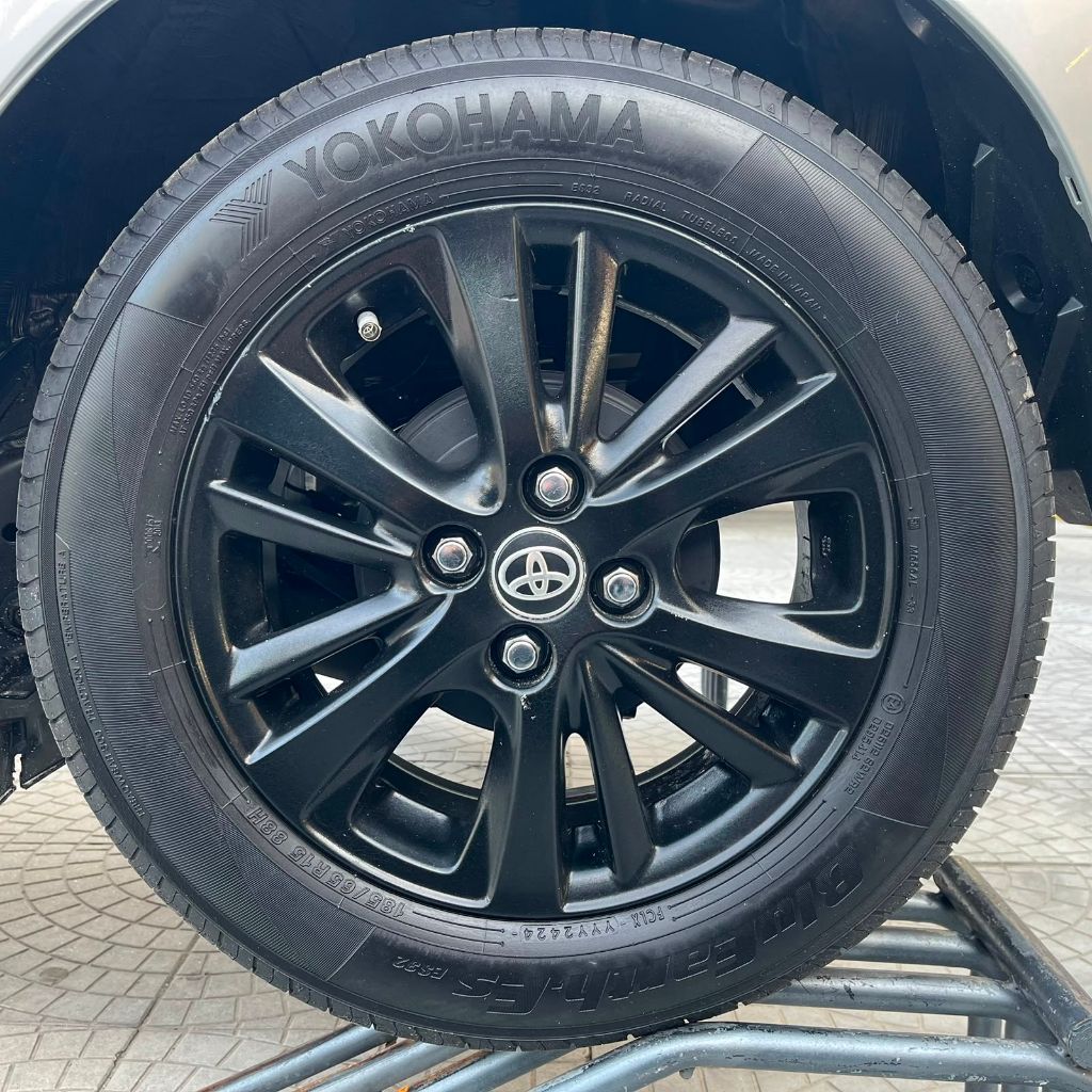 YARIS XL 1.3 Flex 16V 5p Mec. — foto 9