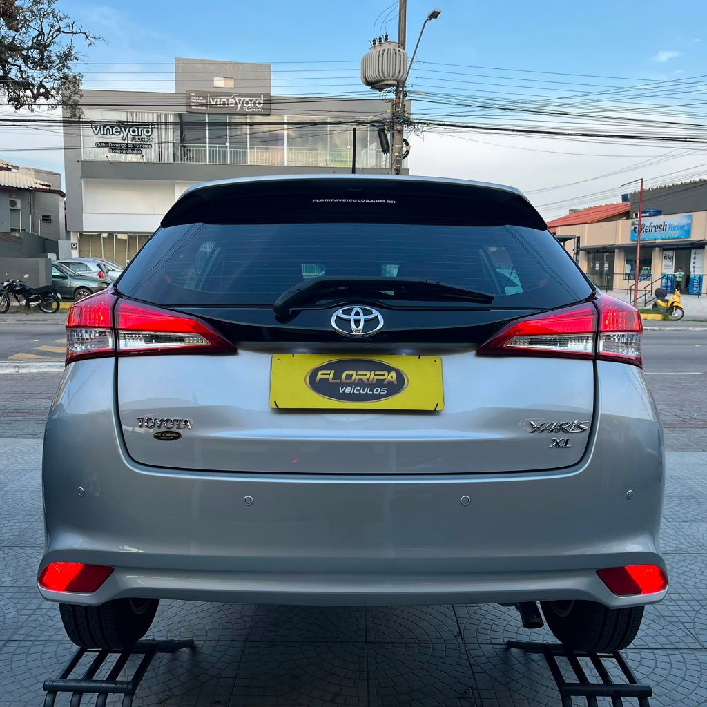 YARIS XL 1.3 Flex 16V 5p Mec. — foto 7