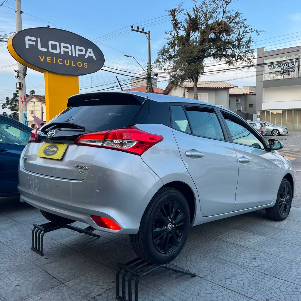 YARIS XL 1.3 Flex 16V 5p Mec. — foto 6