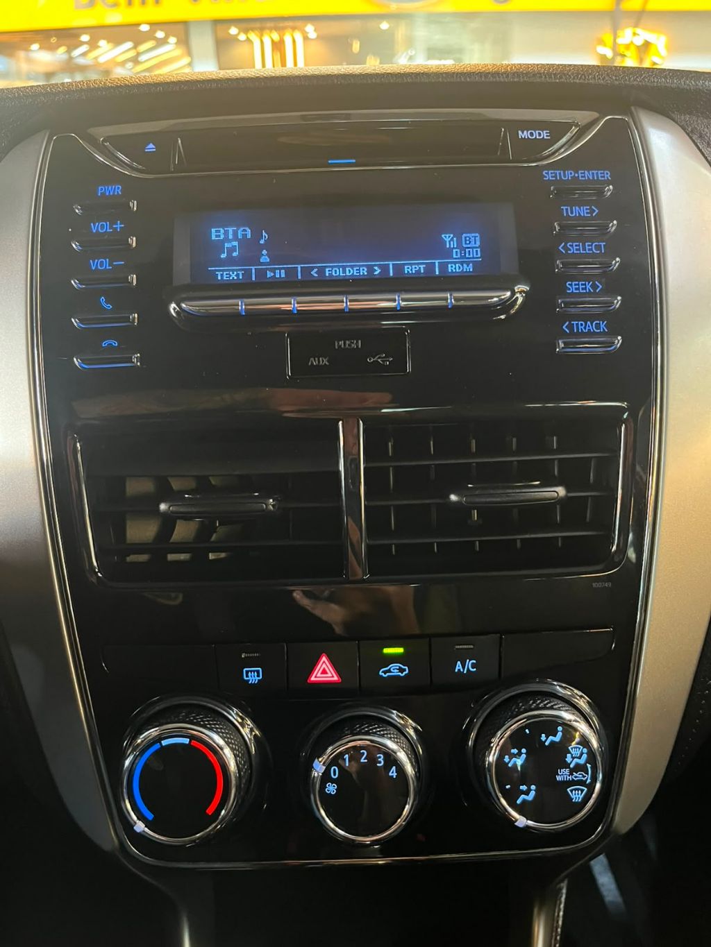 YARIS XL 1.3 Flex 16V 5p Mec. — foto 11